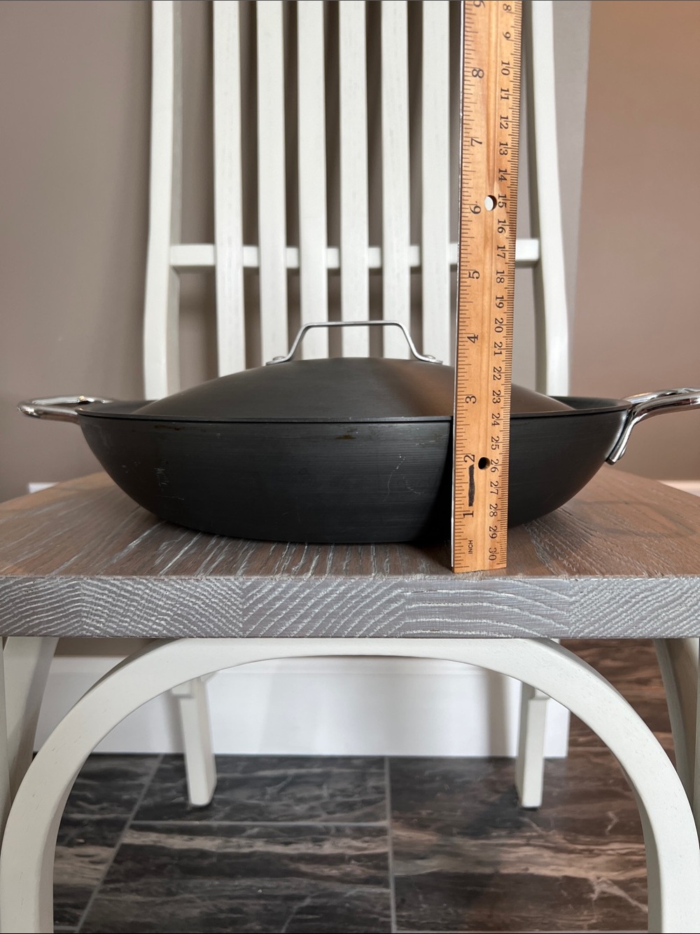 🇺🇸13” Covered Skillet with Side Handles🇺🇸 - Picture 2 of 5